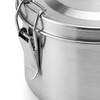 Steely Jade Pure Food Storage, 450ml size, close-up detail view of the clasp.